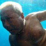Kisah Pak Harun, Satu-satunya Nelayan Lagenda Pendengar Ikan Yang Masih Aktif Di Dunia. Allahu. Kisah Pak Harun, Satu-satunya Nelayan Lagenda Pendengar Ikan Yang Masih Aktif Di Dunia. Allahu.
