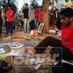 Dilahirkan Tanpa Tangan. Tetapi Hasil Seni Lukisannya Buat Ramai Orang TERUJA. Dilahirkan Tanpa Tangan. Tetapi Hasil Seni Lukisannya Buat Ramai Orang TERUJA.