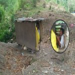 Lelaki Ini Menjadikan Kotak Kecil Sebagai Rumahnya. Sedih! Lelaki Ini Menjadikan Kotak Kecil Sebagai Rumahnya. Sedih!