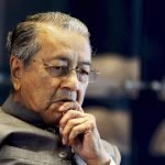 Lepas Jumpa Agong. Riak Wajah ‘Muram’ Tun M Jadi Tanda Tanya. Lepas Jumpa Agong. Riak Wajah ‘Muram’ Tun M Jadi Tanda Tanya.