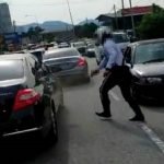 Polis Terpaksa Tembak Tayar Kereta. Ini Yang Dijumpai Dalam Kereta. Ada Video. Polis Terpaksa Tembak Tayar Kereta. Ini Yang Dijumpai Dalam Kereta. Ada Video.