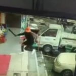 Tiga Lelaki Nigeria Tetak Rakan Senegara Tiga Lelaki Nigeria Tetak Rakan Senegara