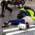 Luluh Hati Si Suami. Isteri Terbaring Kaku Terlibat Kemalangan Maut. AL-Fatihah. Luluh Hati Si Suami. Isteri Terbaring Kaku Terlibat Kemalangan Maut. AL-Fatihah.