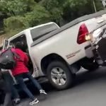 Video. Jurujual Syarikat Edar Emas Disamun Di Lebuhraya. Video. Jurujual Syarikat Edar Emas Disamun Di Lebuhraya.