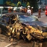 Wanita Maut, Budak Lelaki Parah Kereta Rempuh Pokok Wanita Maut, Budak Lelaki Parah Kereta Rempuh Pokok