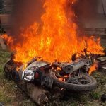Berang Tidak Dapat Beli Dadah, Lelaki Bakar Motosikal Berang Tidak Dapat Beli Dadah, Lelaki Bakar Motosikal