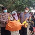 Kanak-Kanak Temui Cebisan Kepala Di Pesisir Pantai. Kanak-Kanak Temui Cebisan Kepala Di Pesisir Pantai.