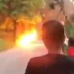 (Video) Dua Lelaki Bakar Motosikal Gara-Gara Buat Bising (Video) Dua Lelaki Bakar Motosikal Gara-Gara Buat Bising