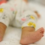 Wanita Cedera Diseret Kereta Halang Suami Larikan Bayi. Wanita Cedera Diseret Kereta Halang Suami Larikan Bayi.