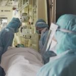 Wanita Sorok Positif Covid Akhirnya Satu Keluarga Meninggal Dunia. Wanita Sorok Positif Covid Akhirnya Satu Keluarga Meninggal Dunia.