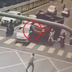 Wanita Nyaris Maut Dirempuh Dan Diseret Lori. ADA VIDEO. Wanita Nyaris Maut Dirempuh Dan Diseret Lori. ADA VIDEO.