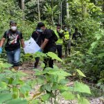 Seorang Lelaki Terkejut Jumpa Mayat ‘Kerat Lapan’. Seorang Lelaki Terkejut Jumpa Mayat ‘Kerat Lapan’.