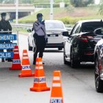 69 Orang Penduduk Lari Ketika Berangkat Ke Pusat Kuarantin. 69 Orang Penduduk Lari Ketika Berangkat Ke Pusat Kuarantin.