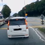 (Video) Tular Video Kemalangan Antara Ambulans & Kereta. Netizen Persoal Salah Siapa? (Video) Tular Video Kemalangan Antara Ambulans & Kereta. Netizen Persoal Salah Siapa?