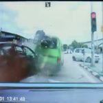 (Video) Dipercayai Diserang Strok Ketika Memandu, Warga Emas Maut (Video) Dipercayai Diserang Strok Ketika Memandu, Warga Emas Maut