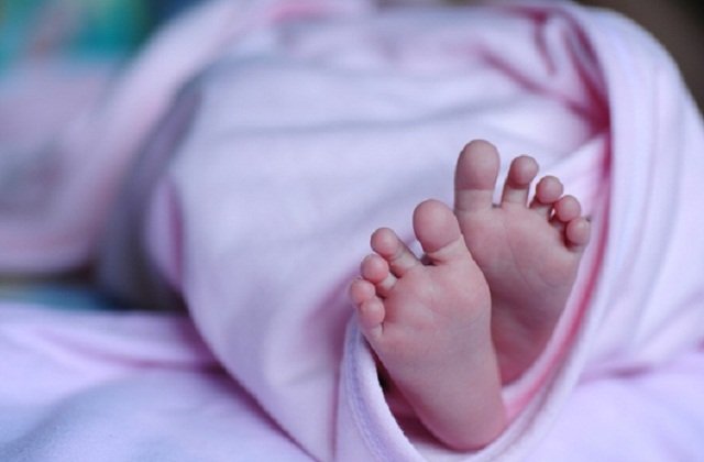 9 Cara Penjagaan Bayi Oleh Nenek Yang Dilupakan.