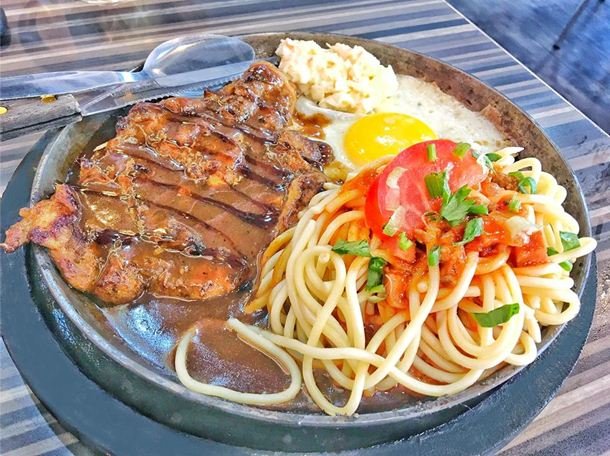 Hot chicken chop melaka