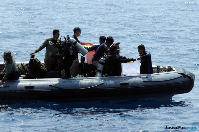 Penyelam Kongsi Saat Muncul Suara Di Laut Ketika Misi Mencari Lion air.