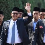 Menteri Besar Perak Letak Jawatan. Kerajaan Perak Bubar Serta Merta. Menteri Besar Perak Letak Jawatan. Kerajaan Perak Bubar Serta Merta.