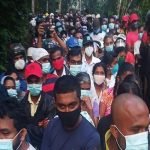 Dakwa Ada Ubat Covid-19, Ribuan Orang Berhimpun Rumah Tukang Kayu Dakwa Ada Ubat Covid-19, Ribuan Orang Berhimpun Rumah Tukang Kayu