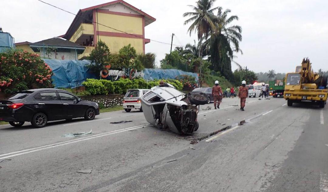 Lelaki Maut Tercampak Dari Kenderaan