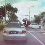 (Video) Pemuda Maut Dalam Kereta Terbalik, Nahas Kemalangan Tiga Kereta (Video) Pemuda Maut Dalam Kereta Terbalik, Nahas Kemalangan Tiga Kereta