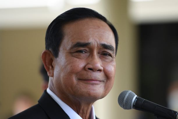 Sering Wajibkan Orang Awam Pakai Pelitup Muka, Perdana Menteri Thailand Di Denda Gara-Gara Lupa Pakai "Mask"