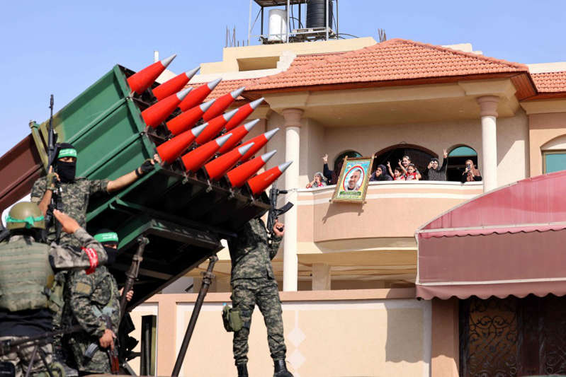Senjata Pejuang Hamas Dipamerkan Di Gaza