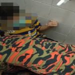 Kaki Tersangkut Pada Lubang Tandas, Kanak-Kanak Lelaki Terpaksa Tahan Sakit Selama 30 Minit Kaki Tersangkut Pada Lubang Tandas, Kanak-Kanak Lelaki Terpaksa Tahan Sakit Selama 30 Minit