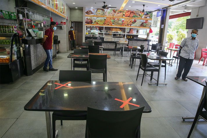 Tiga Peniaga Dikompaun Benarkan Pelanggan Makan Di Warung
