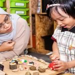 (Video) Komunikasi Ibu Bapa Dan Anak Tentang Isu Sensitif. Bagaimana? (Video) Komunikasi Ibu Bapa Dan Anak Tentang Isu Sensitif. Bagaimana?