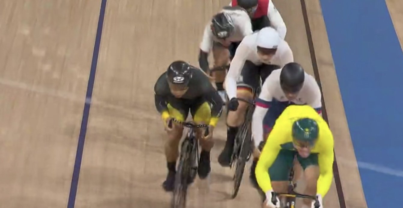 (Video) Dato' Azizulhasni Awang Layak Ke Peringkat Separuh Akhir 