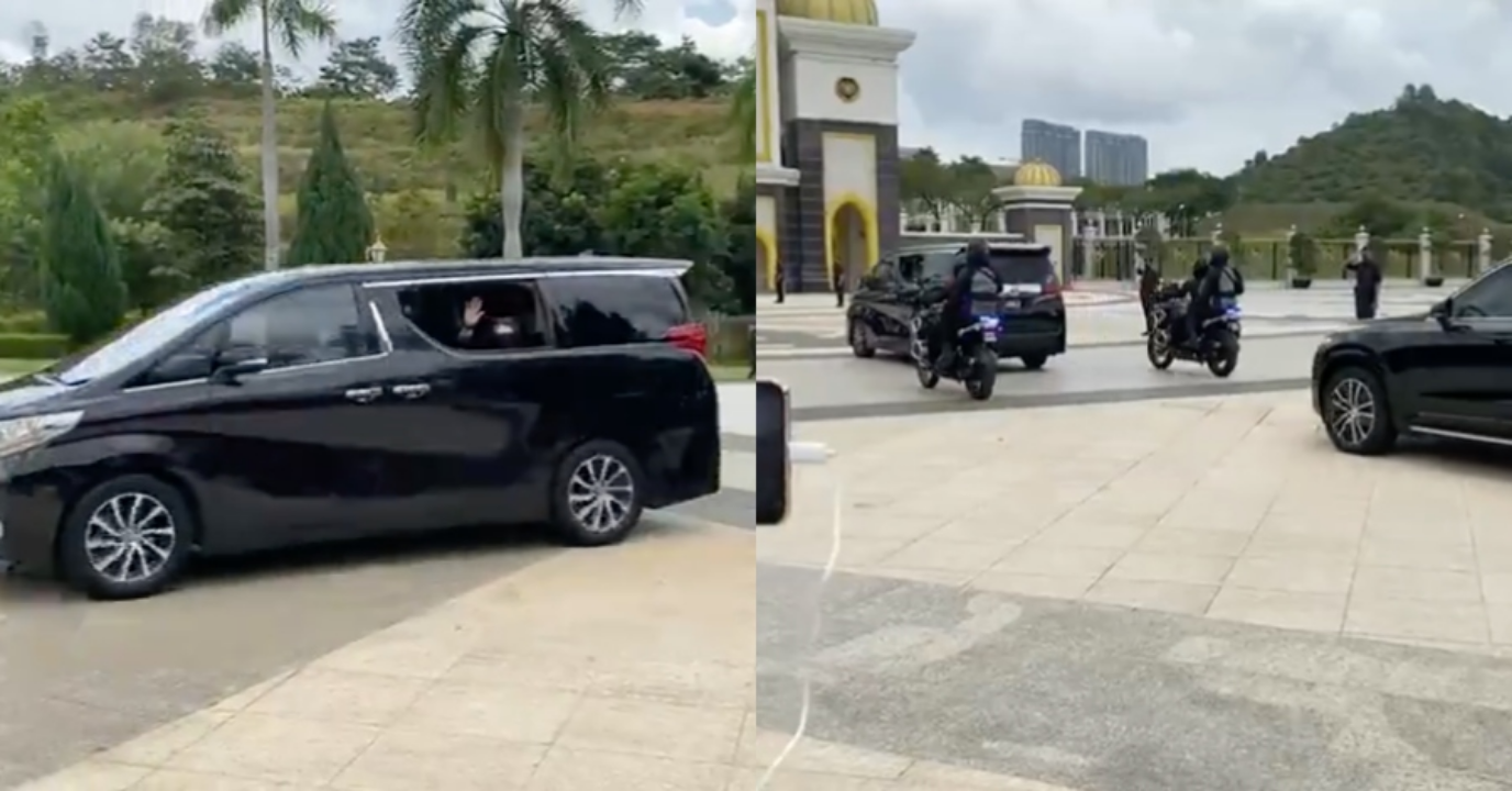 Terkini : Kenderaan Rasmi Yang Bawa Perdana Menteri Tiba Di Istana Negara Bagi Menghadap YDP Agong 