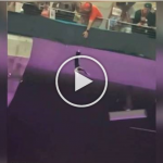 (Ada Video) Aksi Kucing Tergantung Atas Wayar Buat Ramai ‘Berdebar’ (Ada Video) Aksi Kucing Tergantung Atas Wayar Buat Ramai ‘Berdebar’