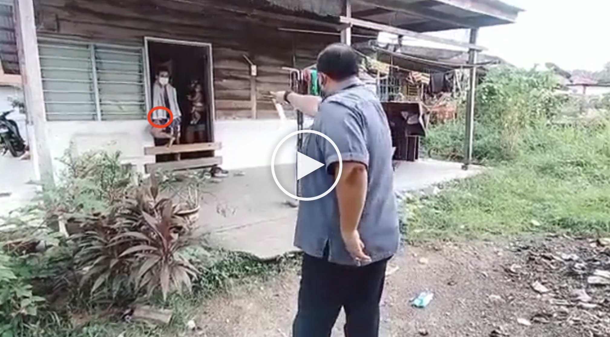 Tok Penghulu Kampung Naik Angin, Keluarga 'Gelang Pink' Merayau Tak Duduk Rumah. Ada Video