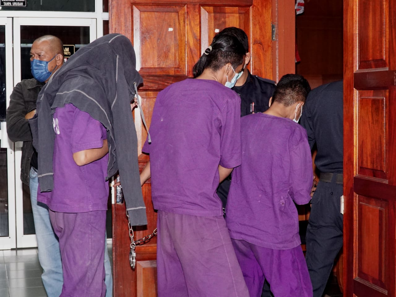 Pelakon Pengarah Mengaku Bersalah Miliki Dadah