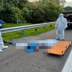 Seorang Lelaki Maut Dilanggar Lori Selepas Tukar Tayar. Seorang Lelaki Maut Dilanggar Lori Selepas Tukar Tayar.