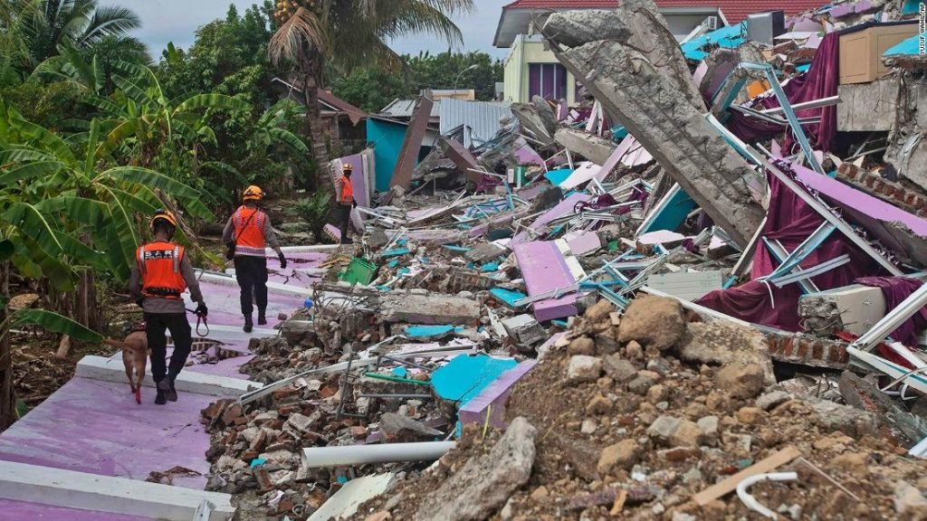 Tsunami Kini Dikesan Di Marapokot Flores, Indonesia