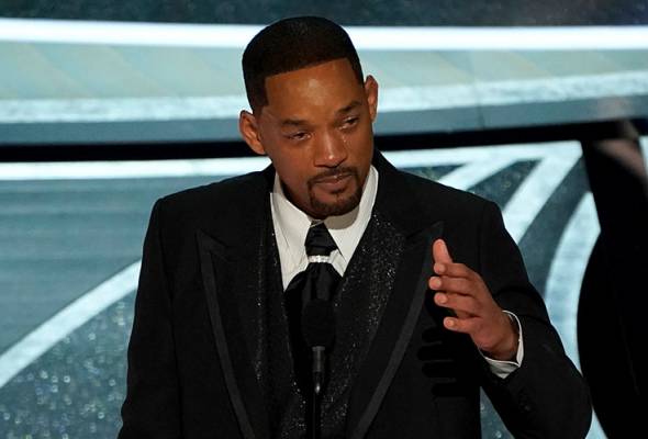 Will Smith Terima Anugerah Sambil Menangis, Mohon Maaf 'Serang' Chris Rock
