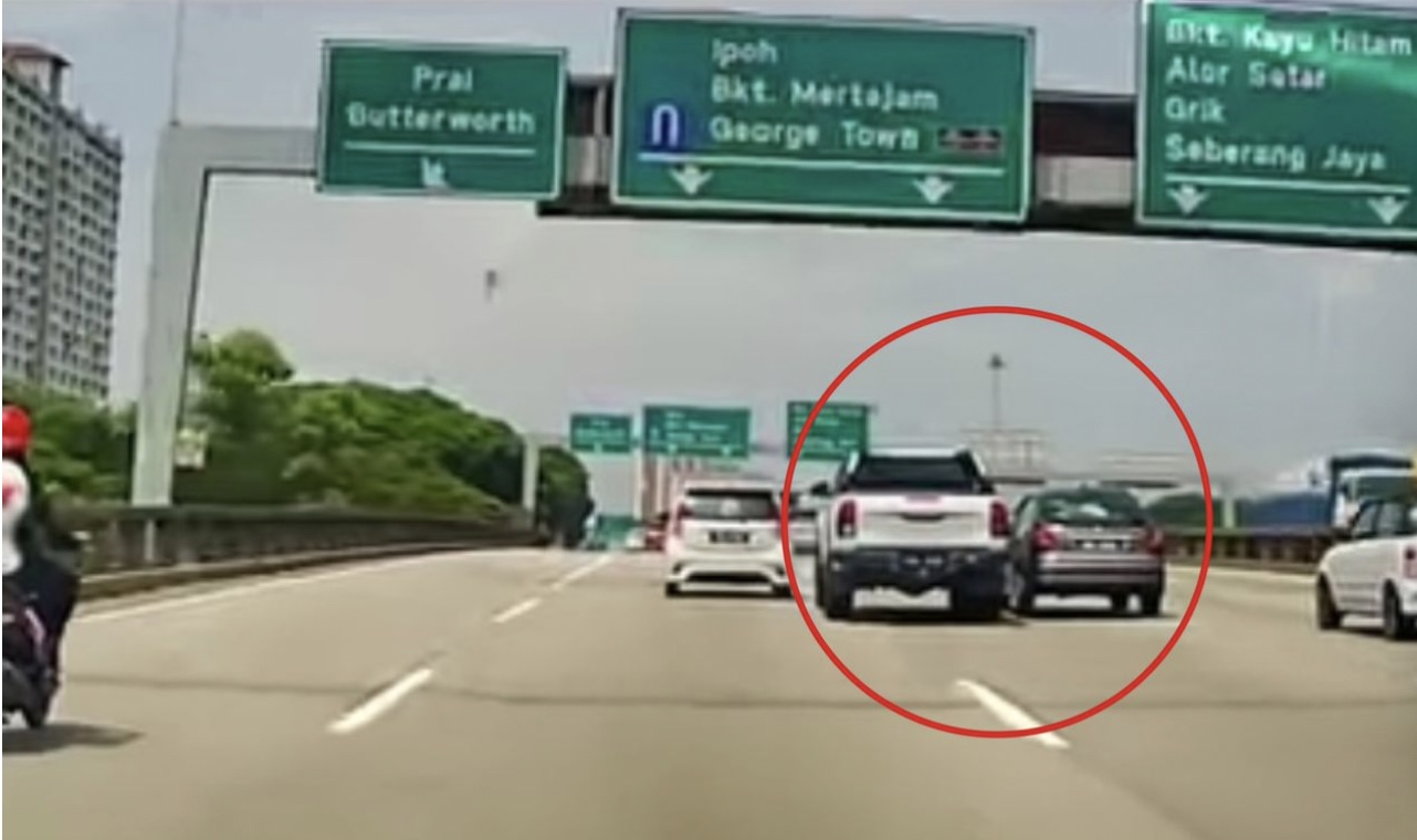 (VIDEO) Polis Buru Pemandu Pacuan empat Roda Yang Himpit Kereta 