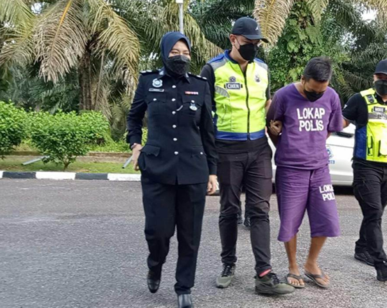 Tetak 4 Ahli Keluarga, Lelaki Dipenjara 15 Tahun Beserta 8 Sebatan