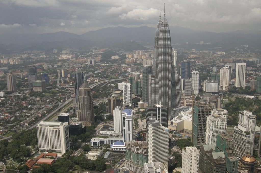 Negara Luar Lebih Maju Dari Malaysia? 9 Perkara Ini Malaysia 'Ranking' Pertama Di Dunia