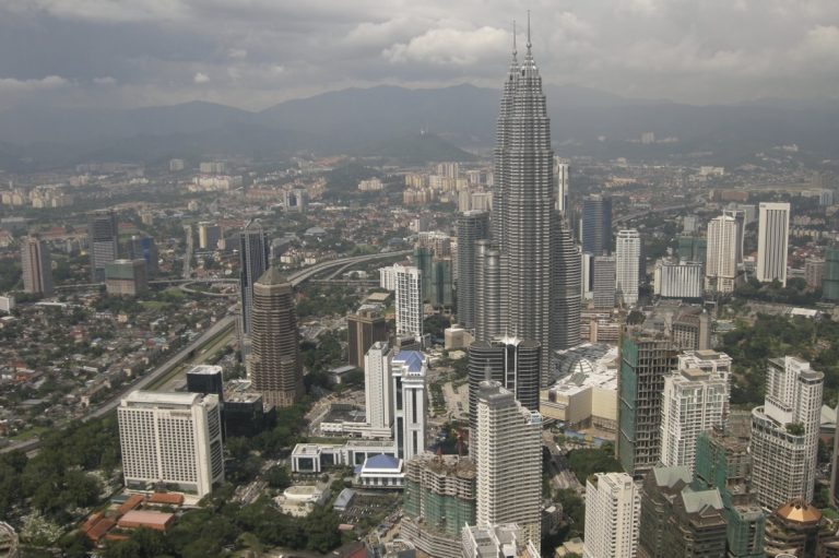 Negara Luar Lebih Maju Dari Malaysia? 9 Perkara Ini Malaysia 'Ranking' Pertama Di Dunia