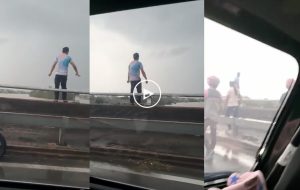 (VIDEO) Lelaki Nekad Nak Bunuh Diri Terjun Dari Jambatan. Ini PUNCANYA.. (VIDEO) Lelaki Nekad Nak Bunuh Diri Terjun Dari Jambatan. Ini PUNCANYA..
