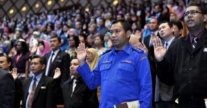 CUEPACS Gesa Kerajaan Naikkan Gaji Penjawat Awam Sebelum PRU CUEPACS Gesa Kerajaan Naikkan Gaji Penjawat Awam Sebelum PRU