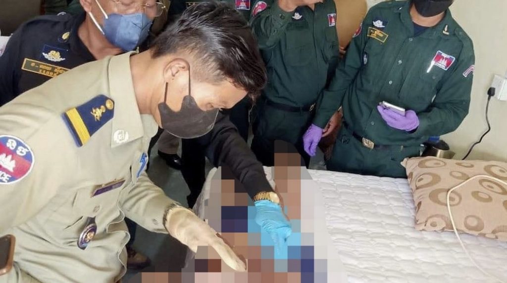 Tertidur Atas Telefon Sedang Dicas, 'Ini' Yang Berlaku Pada Remaja