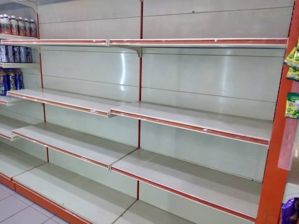 Pengguna 'Sapu Licin' Air Mineral Di Kedai. RUPA-RUPANYA Ini Yang Berlaku...