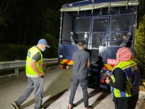 Tinggal Kekasih Tepi Jalan Selepas Kena ‘Angkut’. Ini PUNCA Sebenar Tinggal Kekasih Tepi Jalan Selepas Kena 'Angkut'. Ini PUNCA Sebenar