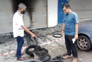Ahli Parlimen JB Terima Ugutan Bunuh, Pejabat Terbakar Ahli Parlimen JB Terima Ugutan Bunuh, Pejabat Terbakar