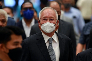 Selepas Shafee Buat Kemunculan, Peguam Lain Pula Muncul Bantu Najib